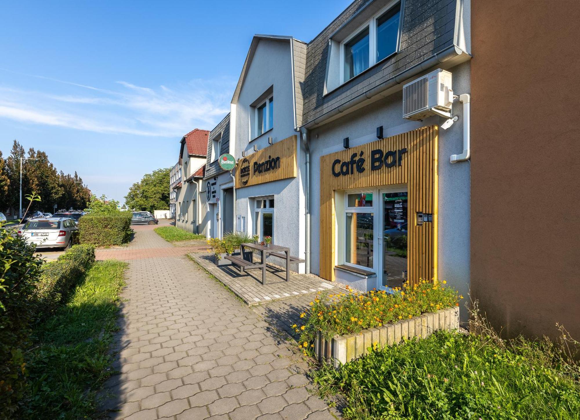 布拉格 罗多什咖啡馆旅馆酒店 外观 照片